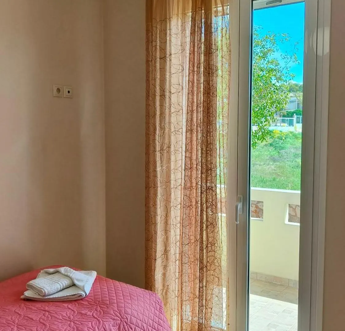 Holiday home Pazinos/Neveli Cottage Galangadhos